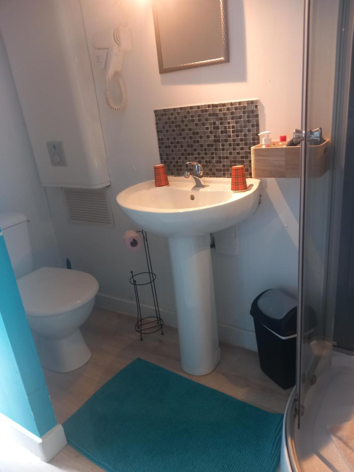 ポントルソン Les Herissons De La Baie Bed & Breakfast エクステリア 写真